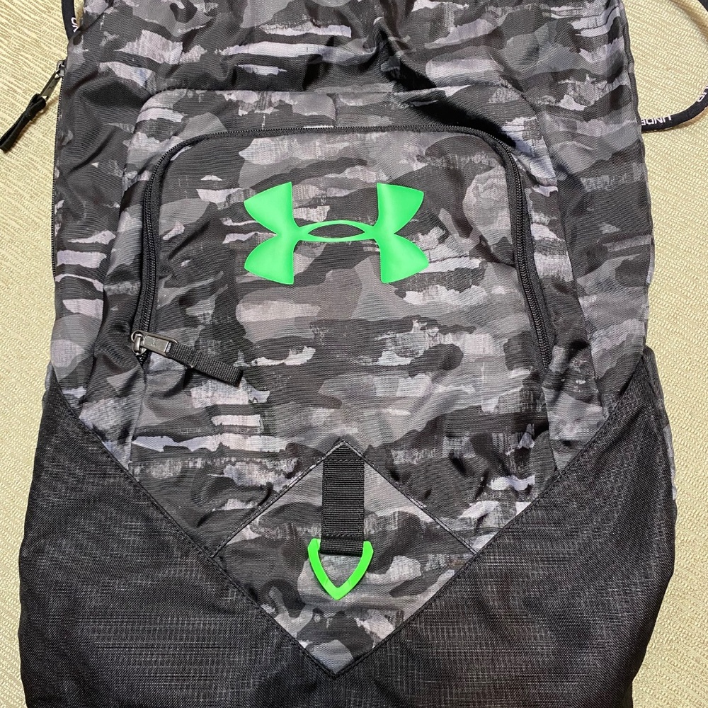 UNDER ARMOUR drawstring backpack - Picture 2 of 7